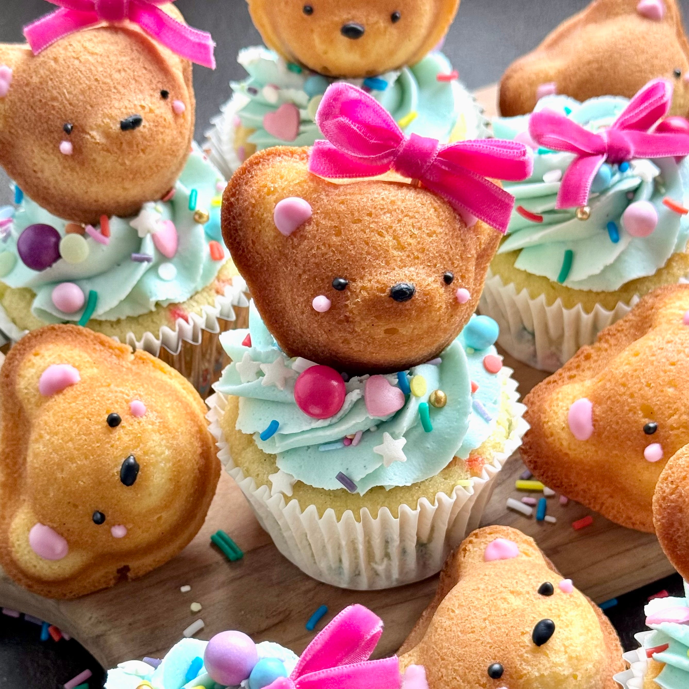 Happy Baking - with Winnie